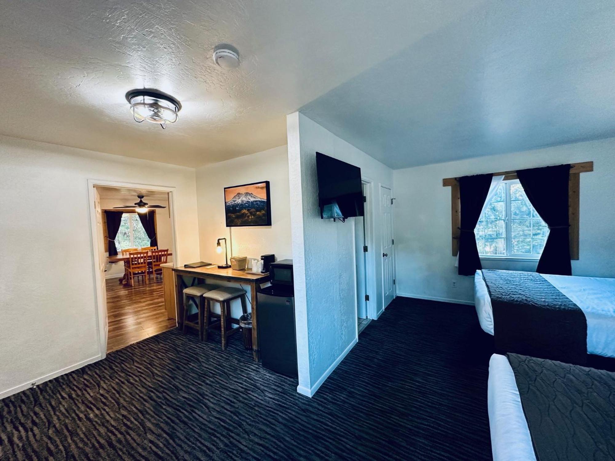 Shasta Inn Маунт-Шаста Экстерьер фото
